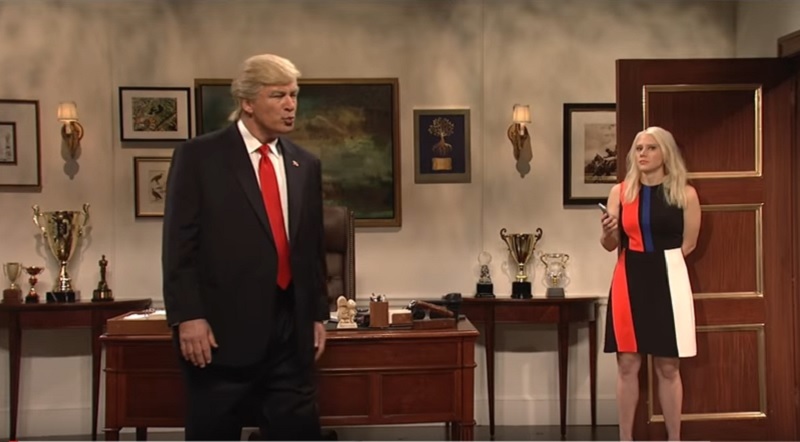 Alec Baldwin l-a interpretat încă o dată pe Donald Trump în emisiunea de satiră ”Saturday Night Live”. VIDEO
