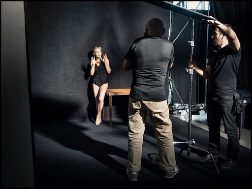 Calendarul Pirelli 2017, cu fotografii neretuşate ale lui Nicole Kidman, Uma Thurman, Julianne Moore, prezentat oficial marţi, la Paris

