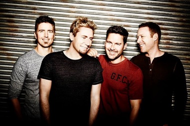 Poliţia din oraşul canadian Kensington vrea să îi pedepsească pe cei care conduc sub influenţa alcoolului obligându-i să asculte Nickelback