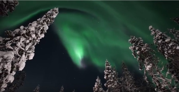 Aurore boreale spectaculoase, filmate pe cerul Finlandei. VIDEO