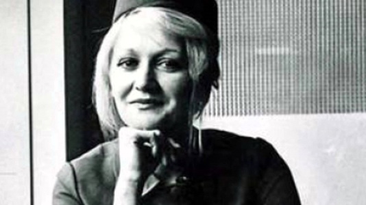 Vesna Vulovic, o însoţitoare de bord care a supravieţuit unei căderi libere de la o înălţime de 10.000 de metri, a murit la vârsta de 66 de ani