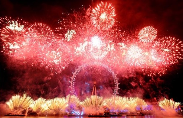 La New York, Paris, Berlin, Londra sau Rio de Janeiro, milioane de oameni au celebrat în stradă intrarea în noul an. VIDEO