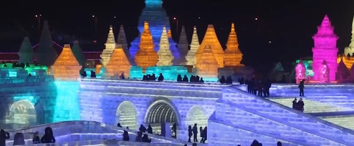 A 33-a ediţie a Festivalului sculpturilor de gheaţă din Harbin a fost inaugurată joi. VIDEO
