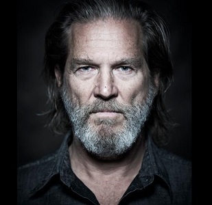 Jeff Bridges îşi va lăsa amprentele în cimentul de la Hollywood