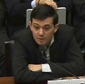 Contul de Twitter al lui Martin Shkreli, ”cel mai detestat om din America”, a fost suspendat, după ce antreprenorul a hărţuit o jurnalistă