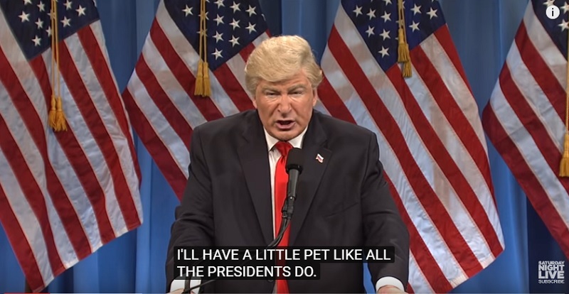 Alec Baldwin l-a imitat încă o dată pe Donald Trump în emisiunea ”Saturday Night Live”. VIDEO