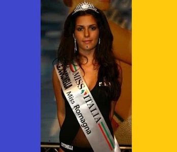 Gessica Notaro, o fostă finalistă a concursului de frumuseţe Miss Italia, a fost atacată cu acid şi riscă să îşi piardă vederea