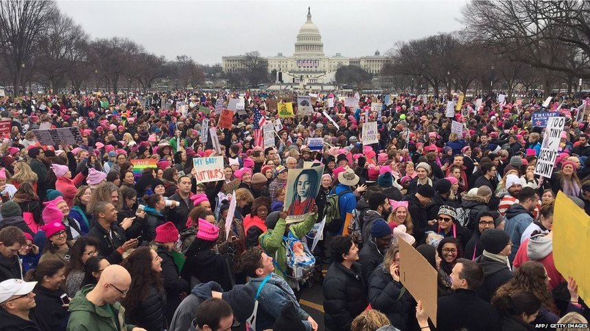 Vedetele au ţinut discursuri anti-Trump la Marşul Femeilor. Ashley Judd: Femeile nu sunt făcute pentru a fi pipăite! Scarlett Johansson: Nu te-am votat!