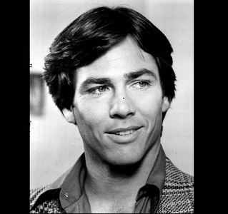 Richard Hatch, unul dintre protagoniştii serialului SF ”Battlestar Galactica”, a murit la vârsta de 71 de ani