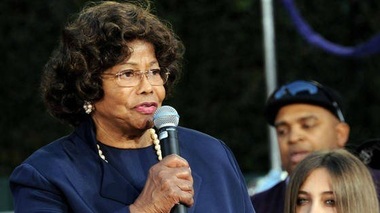 Katherine Jackson l-a acuzat pe unul dintre nepoţii ei de comportament abuziv