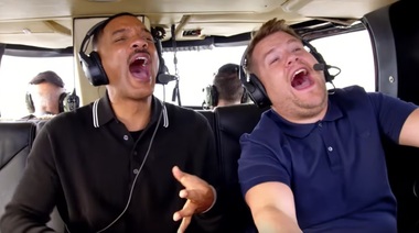 Serialul adaptat după ”Carpool Karaoke” va avea elemente diferite faţă de emisiune; vedetele invitate vor cânta şi în afara unui automobil. VIDEO