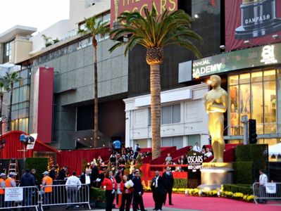 Sosirea vedetelor pe covorul roşu la gala premiilor Oscar va fi transmisă de E!, Digi 24 şi Digi Film