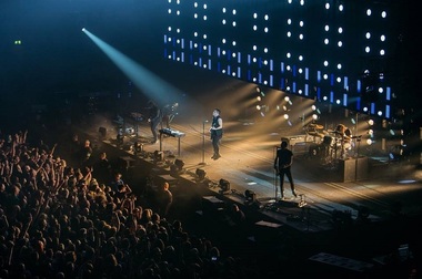Nine Inch Nails a expediat fanilor plicuri care conţineau o pudră neagră misterioasă