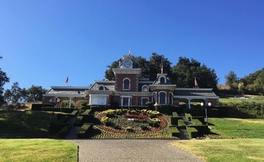 Neverland, fosta reşedinţă a megastarului Michael Jackson, scoasă la vânzare cu preţul de 67 de milioane de dolari-VIDEO