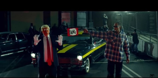 Donald Trump l-a criticat pe Snoop Dogg, după ce a fost ”împuşcat” în noul videoclip al rapperului