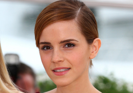 Fotografii ale actriţei Emma Watson, furate de hackeri; Vedeta intenţionează să îi dea în judecată
