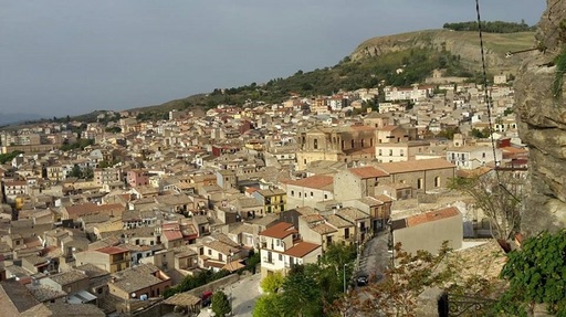 Un arhiepiscop din Sicilia a interzis reprezentanţilor Mafiei să devină naşi