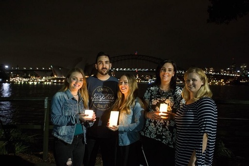 Oraşul Sydney a dat startul campaniei "Ora Pământului", lăsând Opera în întuneric. Empire State Building, Big Ben, Turnul din Pisa şi Alhambra din Granada vor stinge luminile la ora 20.30