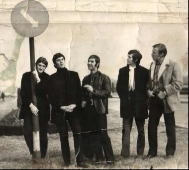 Concertul aniversar Phoenix 55 va marca revenirea pe scenă a lui Moni Bordeianu, primul solist al formaţiei