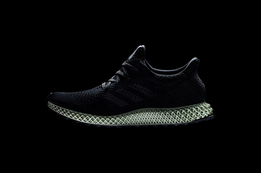 Adidas va produce pantofi de sport în serie care sunt fabricaţi cu imprimante 4D