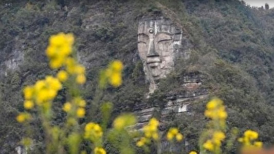 O statuie uriaşă a lui Buddha, care ar putea fi cea mai mare din lume, descoperită în China