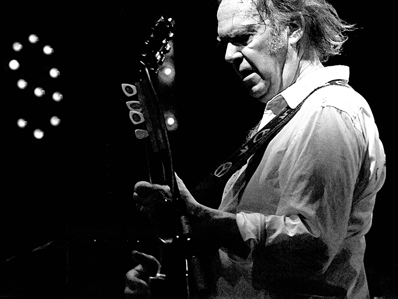 Cântăreţul Neil Young va lansa platforma online Xstream