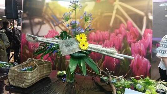 Ziua Olandei: Concurs cu 50 de florişti români şi demonstraţie regală de aranjamente florale, la Athenee Palace Hilton