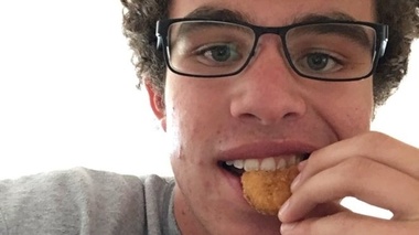 Un mesaj despre chicken nugget a doborât recordul de redistribuiri pe Twitter