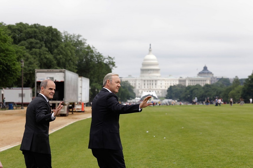 Fotografii cu personajul Frank Underwood din ”House of Cards”, realizate de fotograful lui Barack Obama, la Casa Albă