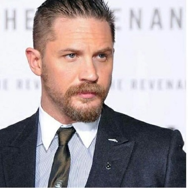 Actorul Tom Hardy a lansat o campanie de strângere de fonduri în beneficiul victimelor din Manchester