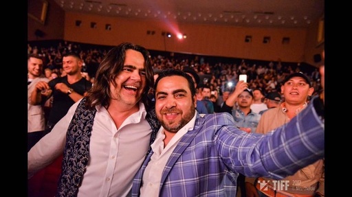 Concert de manele cu sala în picioare, la finalul proiecţiei documentarului ”Regii manelelor” de la TIFF. Dan Bursuc: Cluj, de la anul vom fi permanent alături de voi - VIDEO
