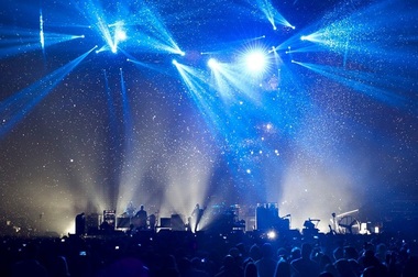 Recomandări de weekend în Bucureşti: Concerte Kings of Leon şi Parov Stelar, Retrospectivă TIFF 
