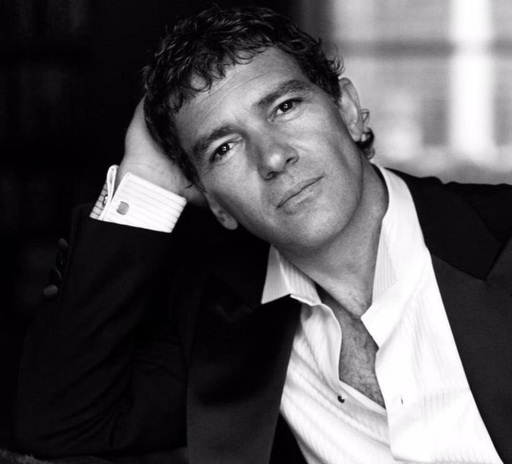 Bille August şi Antonio Banderas au renunţat la realizarea filmului despre Gianni Versace