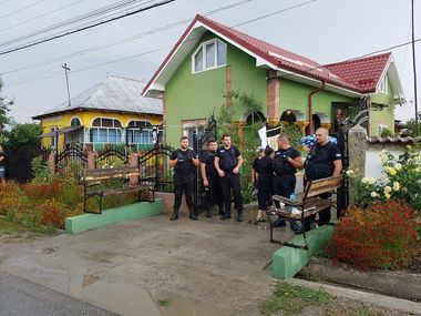 Cântăreaţa de manele Denisa Răducu va fi înmormântată în judeţul Vâlcea; zeci de poliţişti şi jandarmi vor asigura ordinea - FOTO