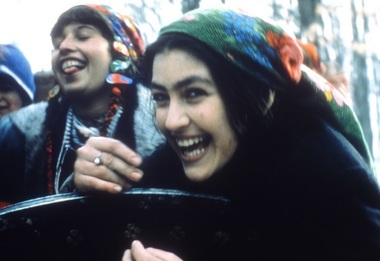 “Gadjo Dilo” - proiecţie aniversară la Divan Film Festival, în prezenţa actriţei Rona Hartner