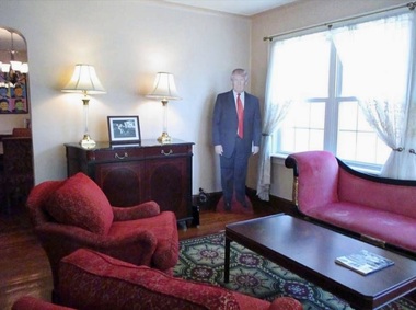 O casă în care a copilărit Donald Trump poate fi închiriată pentru 777 de dolari pe noapte - FOTO