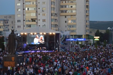 Iris şi Felicia Filip, Vunk şi Randi vor concerta la Zilele Culturale ale municipiului Vaslui, spectacole la care sunt estimaţi 8.000 de spectatori