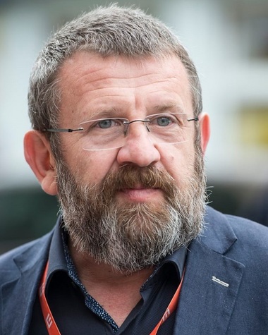 INTERVIU - Actorul Adrian Titieni: Românii, în individualitate, sunt excepţionali. În colectiv, funcţionează dificil