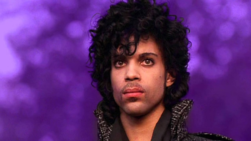 O nuanţă a culorii mov a fost numită în memoria cântăreţului Prince