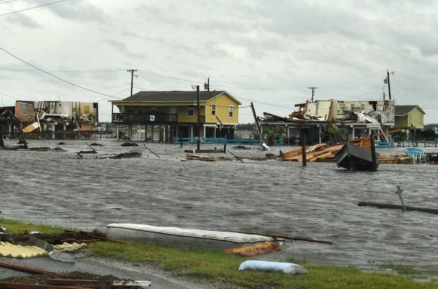 Sandra Bullock şi Kevin Hart, între vedetele care au făcut donaţii în sprijinul victimelor uraganului Harvey