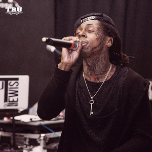 Rapperul Lil Wayne a fost spitalizat, după ce a suferit o criză de epilepsie – presă