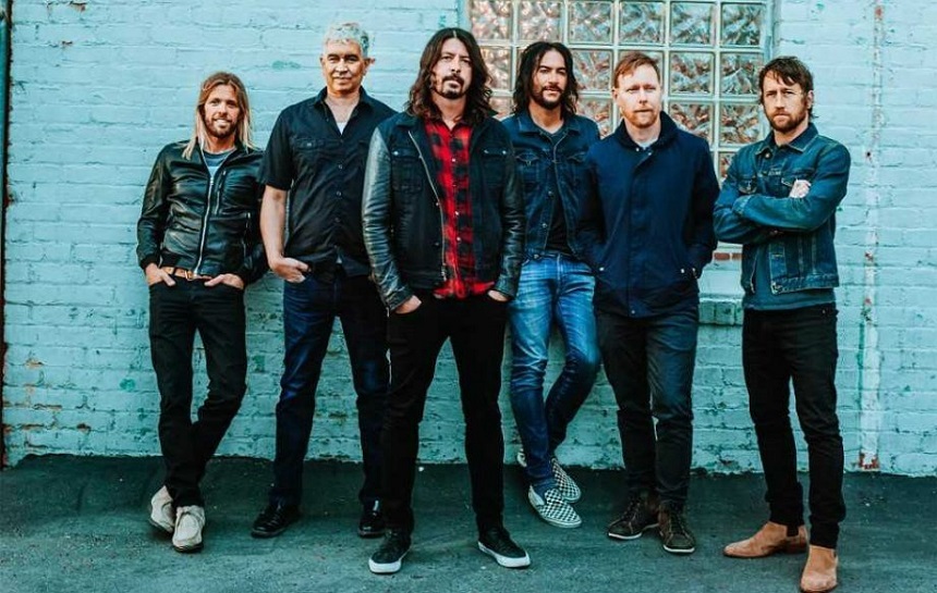 Foo Fighters, pentru a doua oară în carieră pe primul loc în Billboard 200. Albumul „Concrete and Gold”, vândut în 127.000 de unităţi