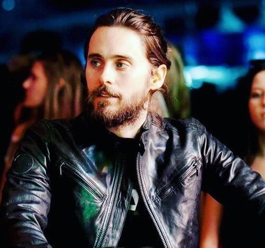 Jared Leto va juca rolul lui Hugh Hefner într-un film realizat de Brett Ratner
