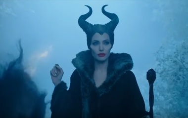 Continuarea filmului ”Maleficent”, cu Angelina Jolie, ar putea fi realizată de regizorul celui mai recent film din seria “Piraţii din Caraibe”