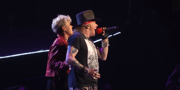 Pink, invitata primului show dintr-o serie de trei pe care Guns N' Roses le susţine la Madison Square Garden - VIDEO