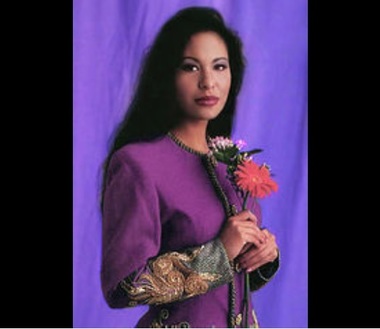 Ceremonia prin care i-a fost acordată postum o stea pe Walk of Fame cântăreţei Selena a atras un număr-record de participanţi