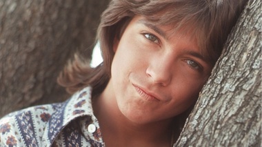 Cântăreţul şi actorul David Cassidy, cunoscut din serialul „Partridge Family”, a murit la vârsta de 67 de ani