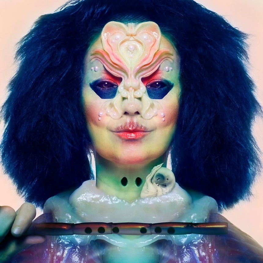 Björk a lansat vineri cel de-al nouălea album de studio, „Utopia”