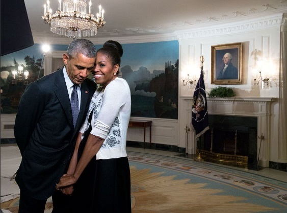 Soţii Obama i-au felicitat pe prinţul Harry şi pe actriţa Meghan Markle cu prilejul logodnei: O viaţă plină de bucurii!