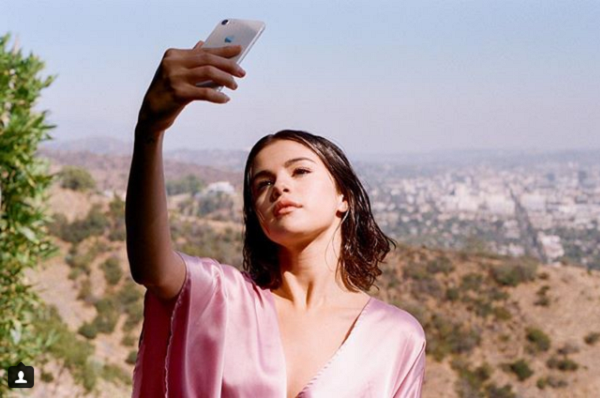 Selena Gomez s-a menţinut în fruntea listei celor mai apreciate vedete pe Intagram. Christiano Ronaldo a urcat patru locuri în top